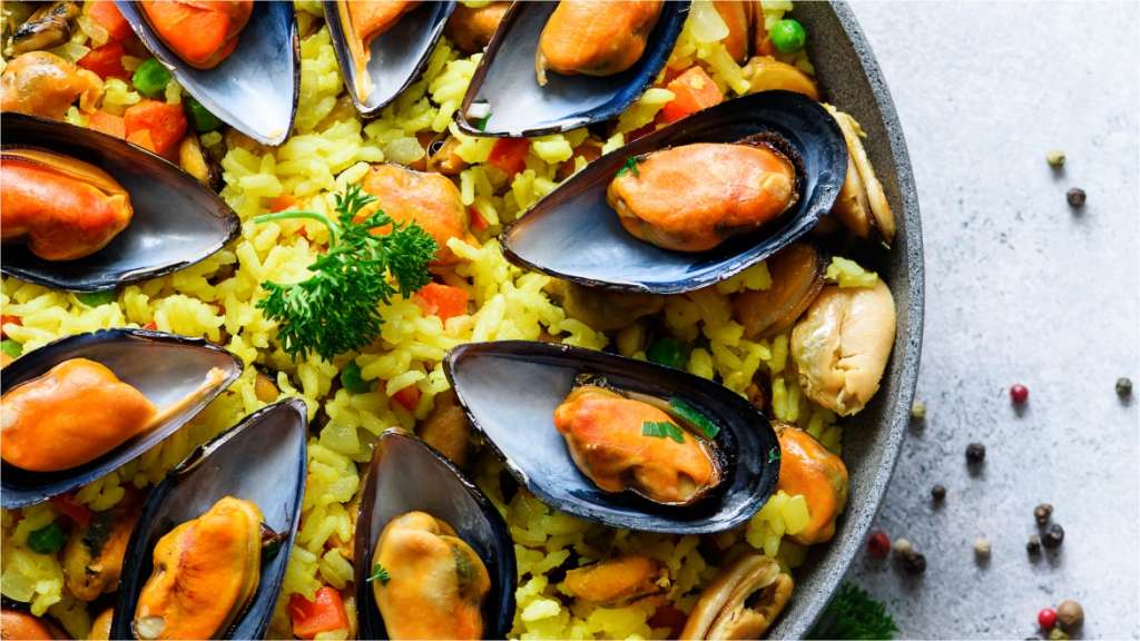 Paella y sangría Escuela Gastronomica Chef Caparroso